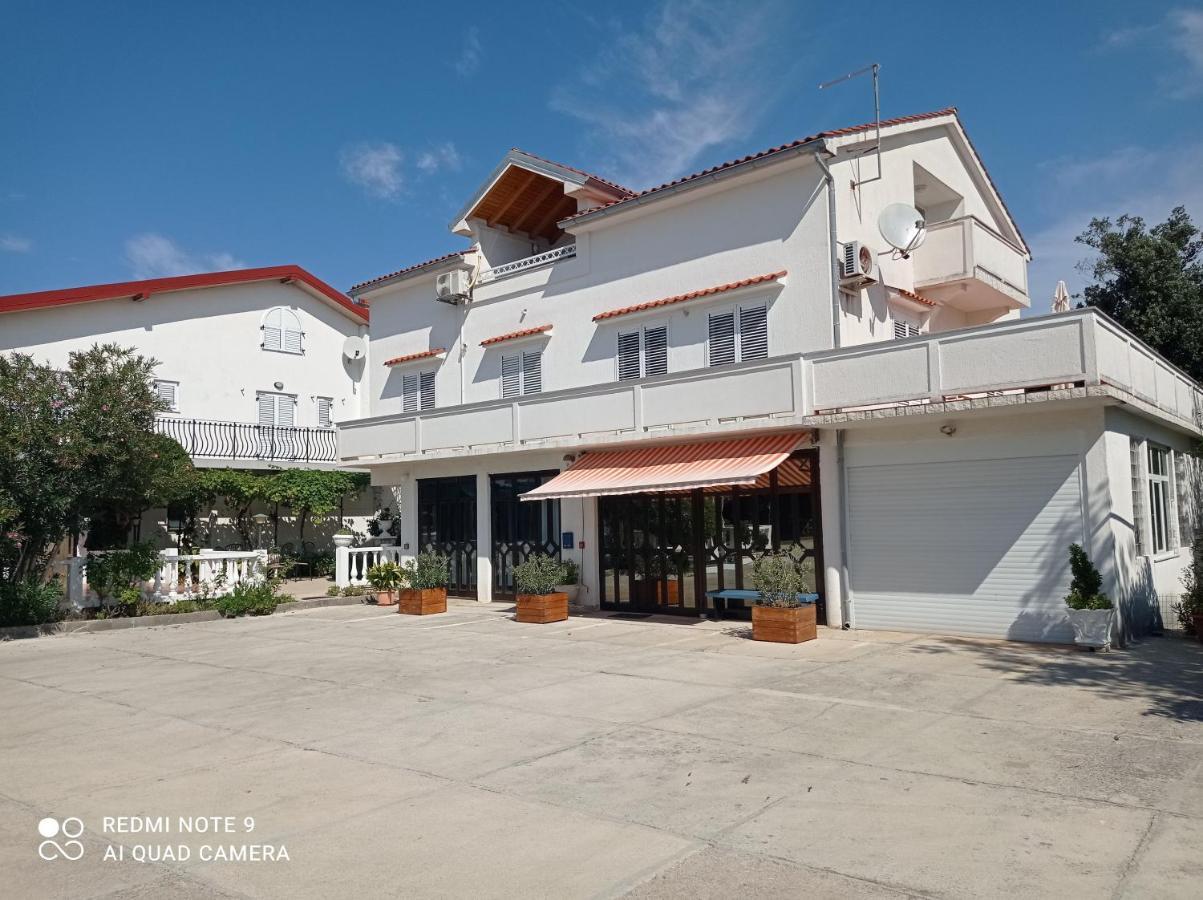 Apartment-Rooms Preka Palit ภายนอก รูปภาพ