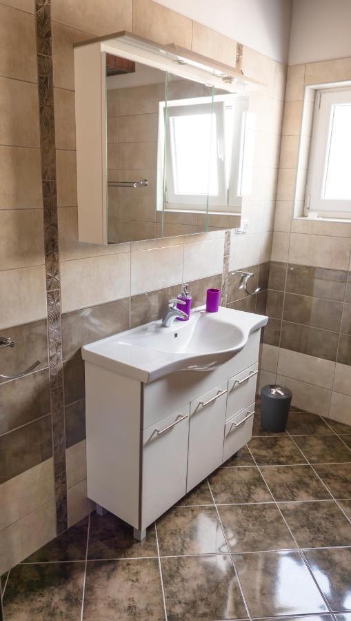 Apartment-Rooms Preka Palit ภายนอก รูปภาพ